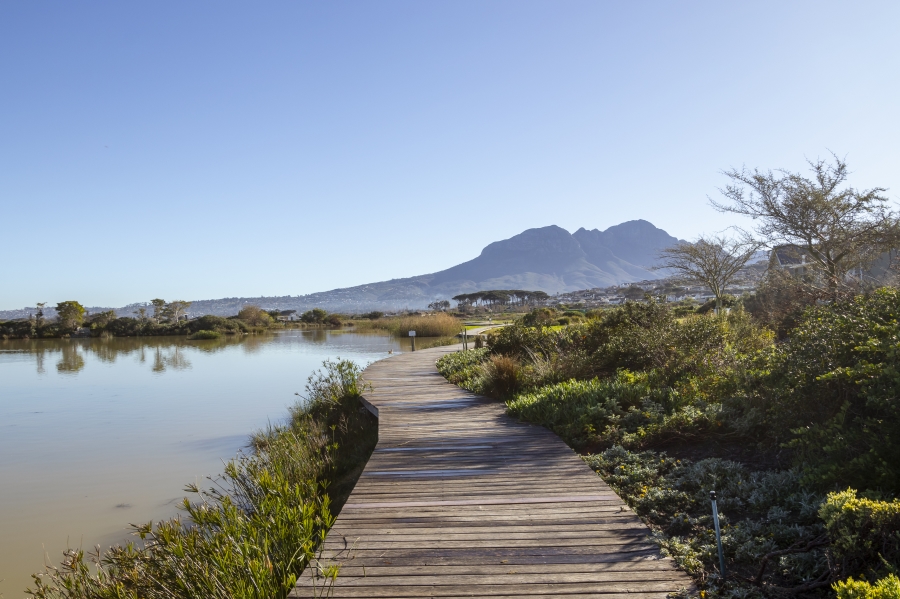 To Let 2 Bedroom Property for Rent in Somerset Lakes Western Cape